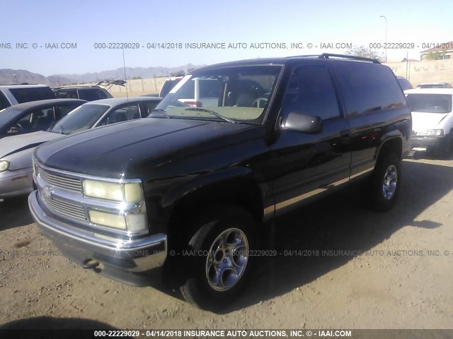 3GNEK18R1XG146252 - 1999 CHEVROLET TAHOE K1500 BLACK photo 2