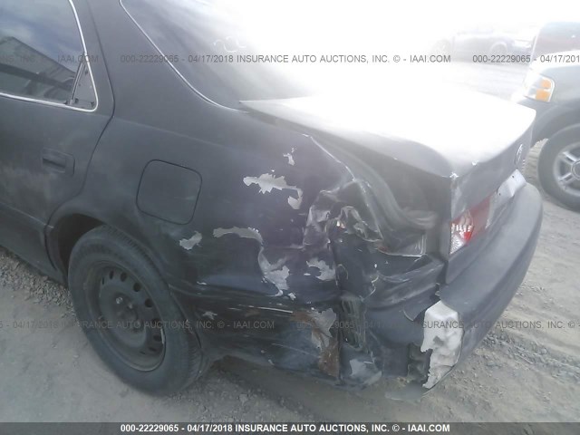 JT2BG22K5Y0450505 - 2000 TOYOTA CAMRY CE/LE/XLE 黑色 照片 6