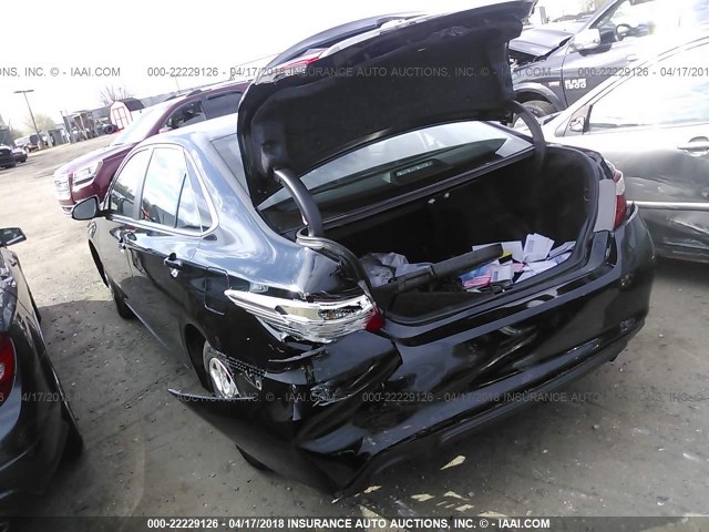 4T1BF1FK9HU419325 - 2017 TOYOTA CAMRY LE/XLE/SE/XSE BLACK photo 3