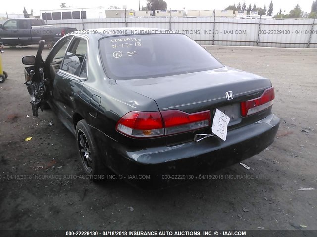 1HGCF86611A049792 - 2001 HONDA ACCORD VALUE GREEN photo 3