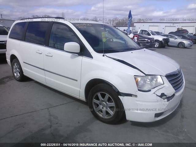 2A4RR5D13AR183120 - 2010 CHRYSLER TOWN & COUNTRY TOURING WHITE photo 1