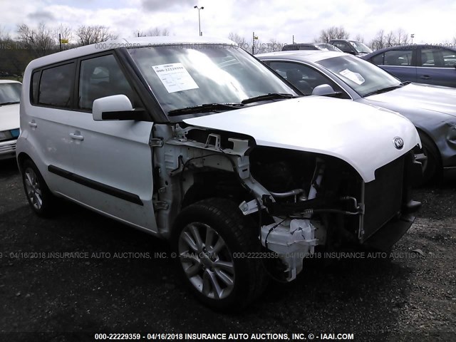 KNDJT2A58D7550058 - 2013 KIA SOUL WHITE photo 1