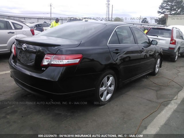 4T1BF3EK9BU222367 - 2011 TOYOTA CAMRY SE/LE/XLE შავი ფოტო 4