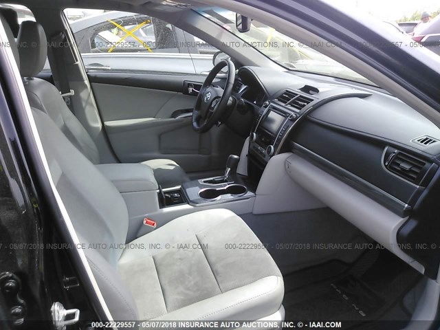 4T1BD1FK3CU056468 - 2012 TOYOTA CAMRY HYBRID/LE/XLE 黑色 照片 7