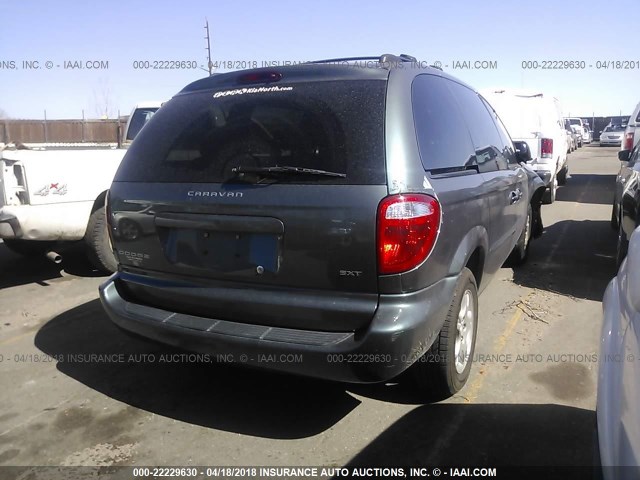 1D4GP45R94B538976 - 2004 DODGE CARAVAN SXT GRAY photo 4