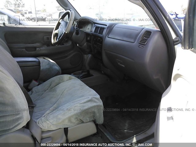 5TEGN92N62Z016011 - 2002 TOYOTA TACOMA DOUBLE CAB PRERUNNER SILVER photo 5