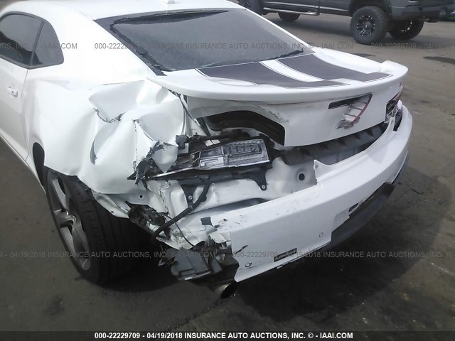 2G1FK1EJ6E9171918 - 2014 CHEVROLET CAMARO 2SS WHITE photo 6