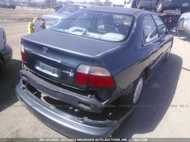 1HGCD5562VA207259 - 1997 HONDA ACCORD EX/EX-R BLUE photo 4