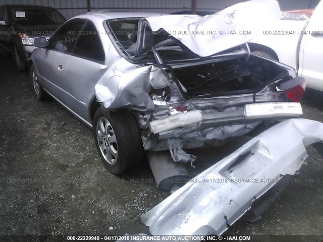 19UYA424X1A027937 - 2001 ACURA 3.2CL SILVER photo 6