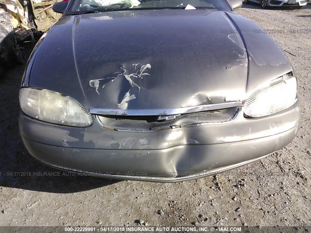 2G1WW12M2V9176911 - 1997 CHEVROLET MONTE CARLO LS 灰色 照片 6