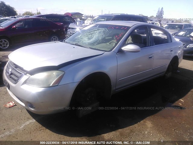 1N4BL11E82C262498 - 2002 NISSAN ALTIMA SE SILVER photo 2