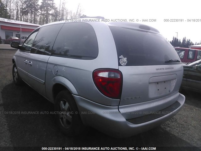 2D8GP44L15R456030 - 2005 DODGE GRAND CARAVAN SXT SILVER photo 3