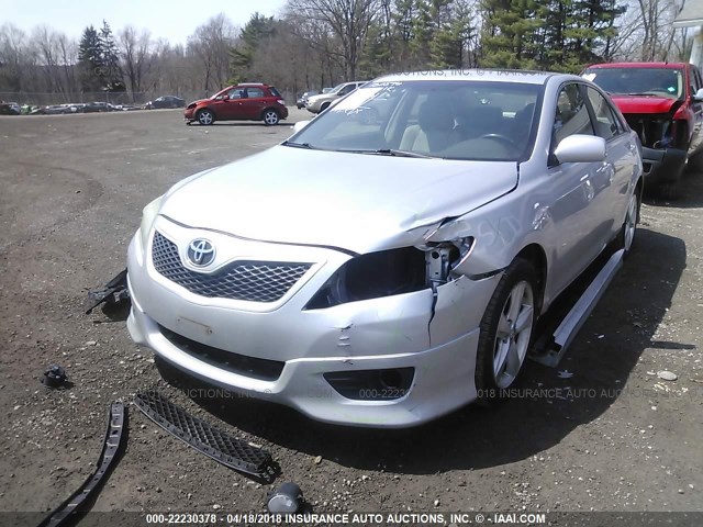 4T1BF3EK5BU131774 - 2011 TOYOTA CAMRY SE/LE/XLE SILVER photo 6