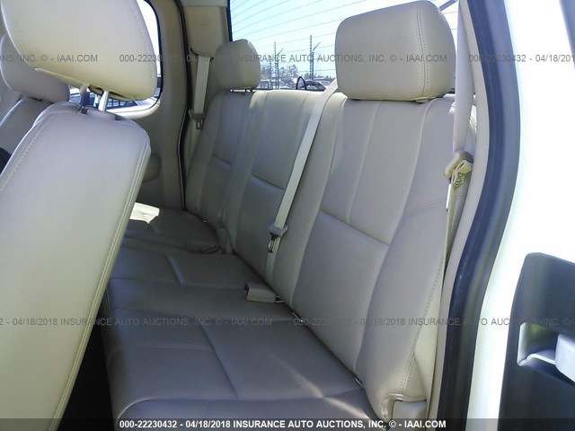 1GCRCSE00BZ256625 - 2011 CHEVROLET SILVERADO C1500 LT WHITE photo 8