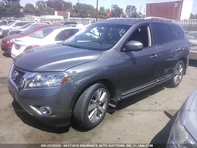 5N1AR2MN8GC618795 - 2016 NISSAN PATHFINDER S/SV/SL/PLATINUM 灰色 照片 2