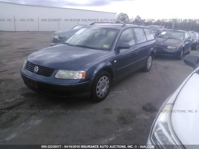 WVWHC63B01E007996 - 2001 VOLKSWAGEN PASSAT GLS BLUE photo 2