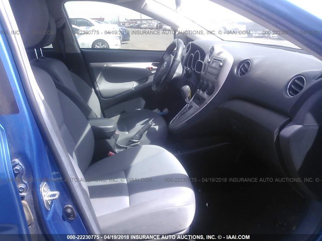 2T1KU40E19C068374 - 2009 TOYOTA COROLLA MATRIX  BLUE photo 5
