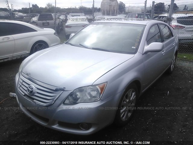 4T1BK36BX8U275033 - 2008 TOYOTA AVALON XL/XLS/TOURING/LIMITED SILVER photo 2