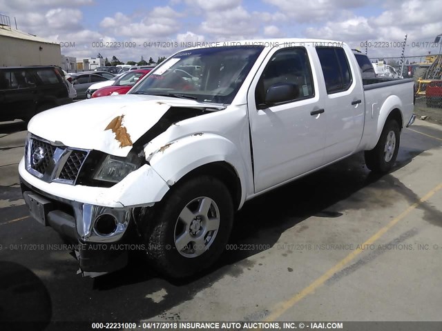 1N6AD09U08C432853 - 2008 NISSAN FRONTIER CREW CAB LE/SE/OFF ROAD WHITE photo 2