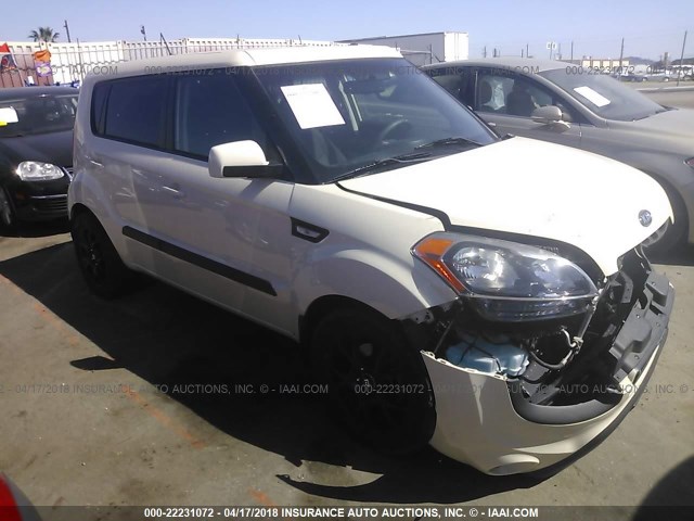 KNDJT2A53C7476630 - 2012 KIA SOUL WHITE photo 1