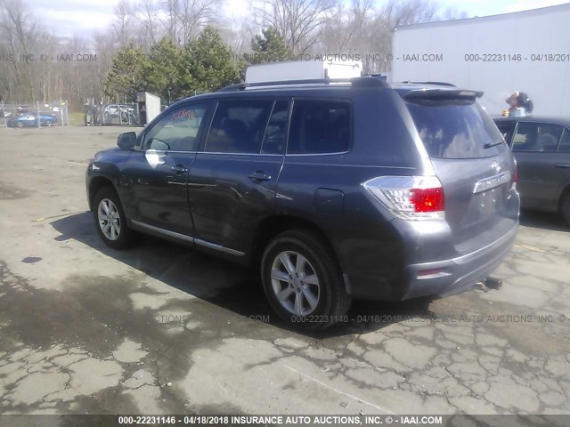 5TDBK3EH7BS070405 - 2011 TOYOTA HIGHLANDER SE GRAY photo 3