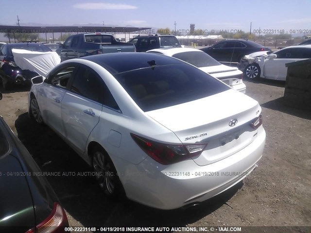 5NPEC4AB7CH385617 - 2012 HYUNDAI SONATA SE/LIMITED WHITE photo 3