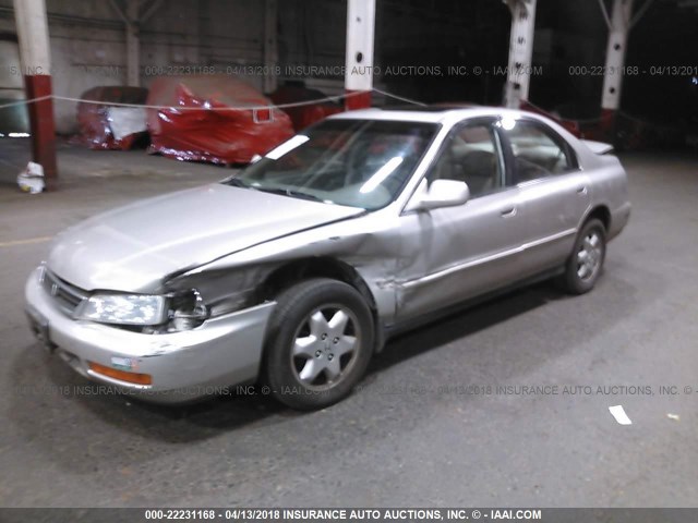 1HGCE6672TA014651 - 1996 HONDA ACCORD EX/EX-R TAN photo 2