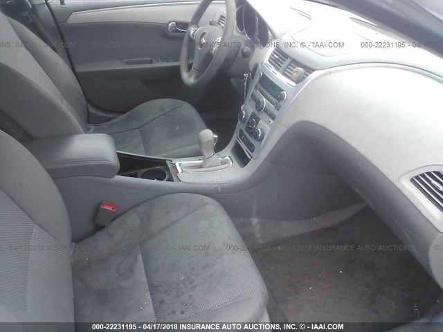 1G1ZC5E05CF126224 - 2012 CHEVROLET MALIBU 1LT 白色 照片 5