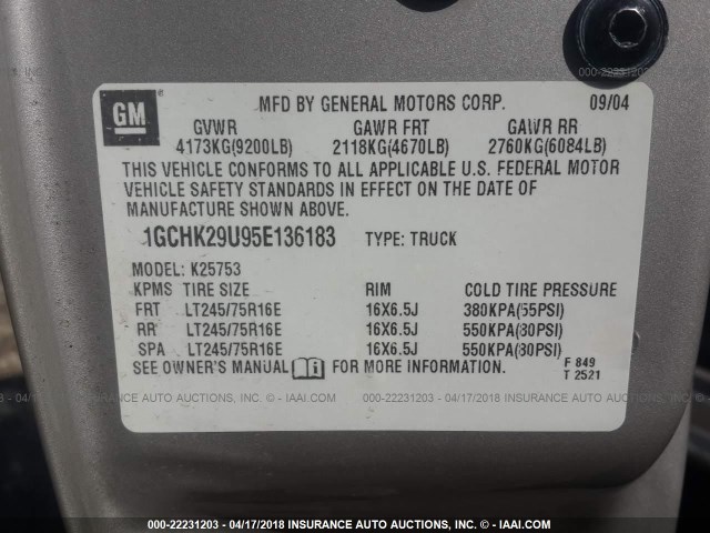 1GCHK29U95E136183 - 2005 CHEVROLET SILVERADO K2500 HEAVY DUTY SILVER photo 9