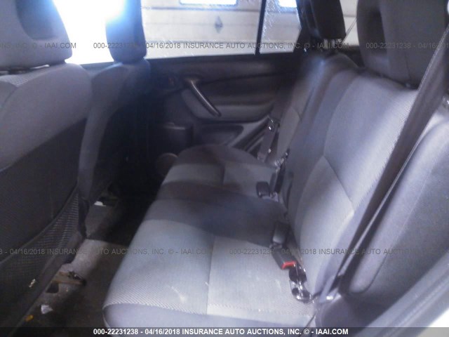 JTEHD20V240011811 - 2004 TOYOTA RAV4 SILVER photo 8