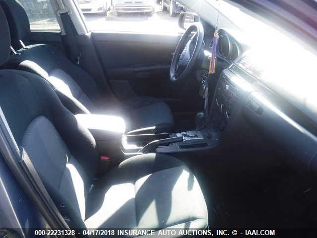 JM1BK12F881835621 - 2008 MAZDA 3 I GRAY photo 5