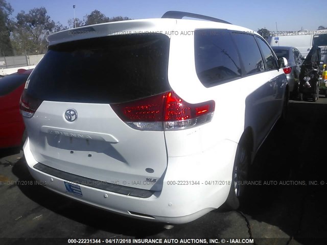 5TDYK3DC2ES525116 - 2014 TOYOTA SIENNA XLE/LIMITED WHITE photo 4