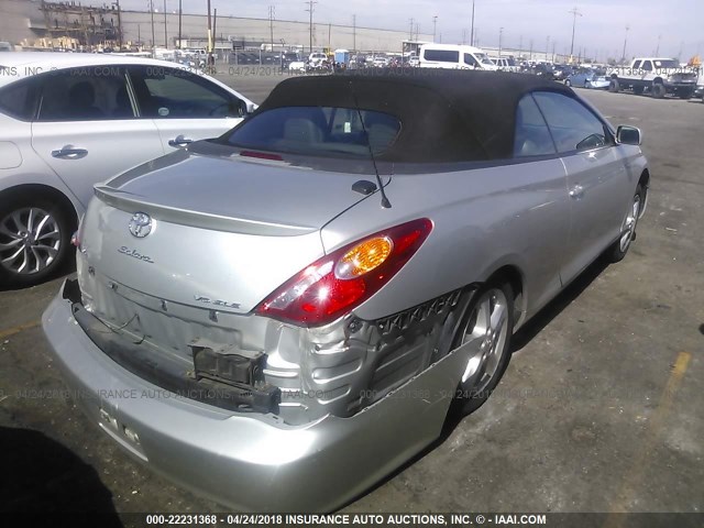 4T1FA38PX4U034385 - 2004 TOYOTA CAMRY SOLARA SE/SLE ვერცხლისფერი ფოტო 4