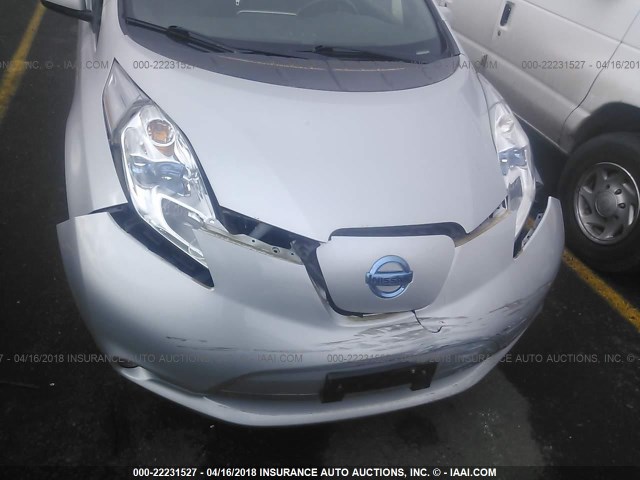 1N4AZ0CP4DC402553 - 2013 NISSAN LEAF S/SV/SL SILVER photo 6