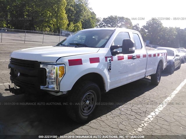 1FT7X2A64HEC65835 - 2017 FORD F250 SUPER DUTY WHITE photo 2