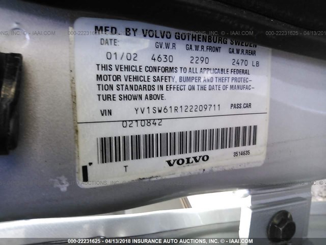 YV1SW61R122209711 - 2002 VOLVO V70 SILVER photo 9