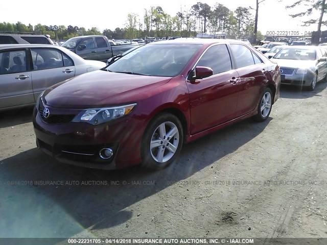 4T1BF1FK6DU700850 - 2013 TOYOTA CAMRY L/SE/LE/XLE 红色 照片 2