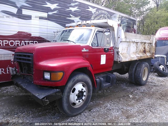 1FDNF80C2SVA02024 - 1995 FORD F800 RED photo 2