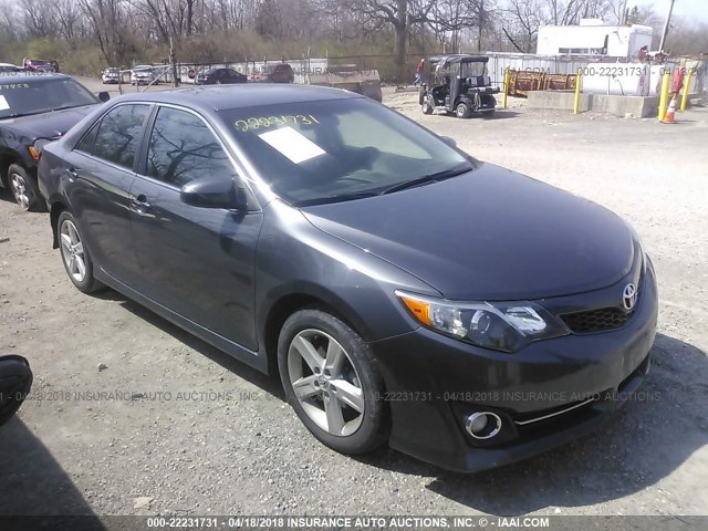 4T1BF1FK5CU189789 - 2012 TOYOTA CAMRY SE/LE/XLE GRAY photo 1