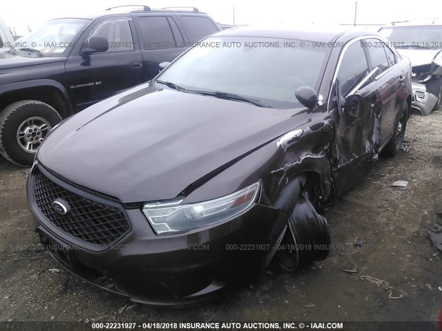 1FAHP2M86DG110337 - 2013 FORD TAURUS POLICE INTERCEPTOR BURGUNDY photo 2