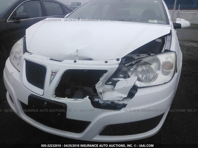 1G2ZA5E05A4146919 - 2010 PONTIAC G6 WHITE photo 6