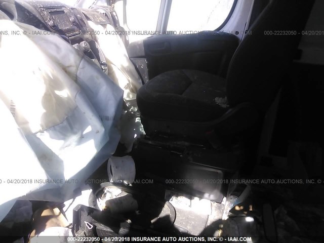 3C6TRVDGXGE121750 - 2016 RAM PROMASTER 2500 2500 HIGH WHITE photo 5