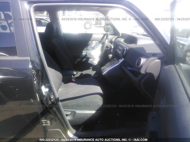 JTLKE50E081044979 - 2008 TOYOTA SCION XB შავი ფოტო 5