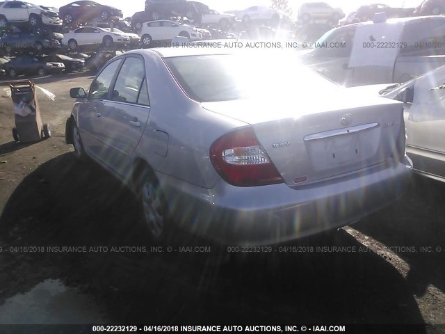 4T1BE32K74U333512 - 2004 TOYOTA CAMRY LE/XLE/SE SILVER photo 3