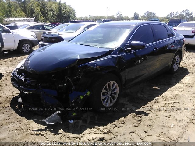 4T1BF1FK9HU295055 - 2017 TOYOTA CAMRY LE/XLE/SE/XSE Schwarz Foto 2