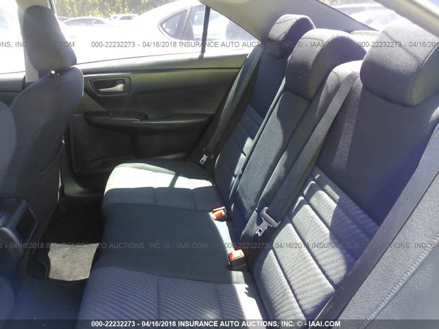 4T1BF1FK9HU295055 - 2017 TOYOTA CAMRY LE/XLE/SE/XSE Schwarz Foto 8