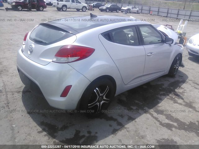 KMHTC6AD6FU232334 - 2015 HYUNDAI VELOSTER SILVER photo 4