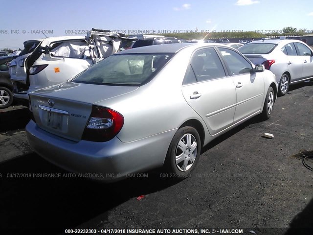 JTDBE30K320116065 - 2002 TOYOTA CAMRY LE/XLE/SE SILVER photo 4