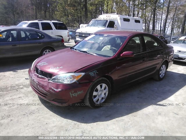 4T1BE32K02U086900 - 2002 TOYOTA CAMRY LE/XLE/SE RED photo 2