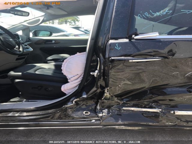 2C4RC1BG0JR192994 - 2018 CHRYSLER PACIFICA TOURING L BLACK photo 16